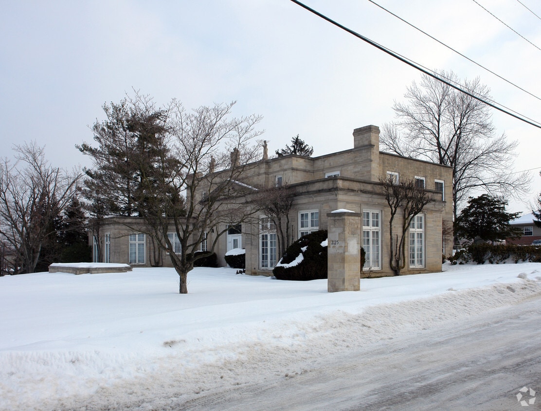 2125 Glenwood Ave, Youngstown, OH 44511 Apartments in Youngstown, OH