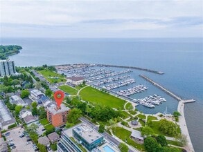 Building Photo - Lakeside Apartments