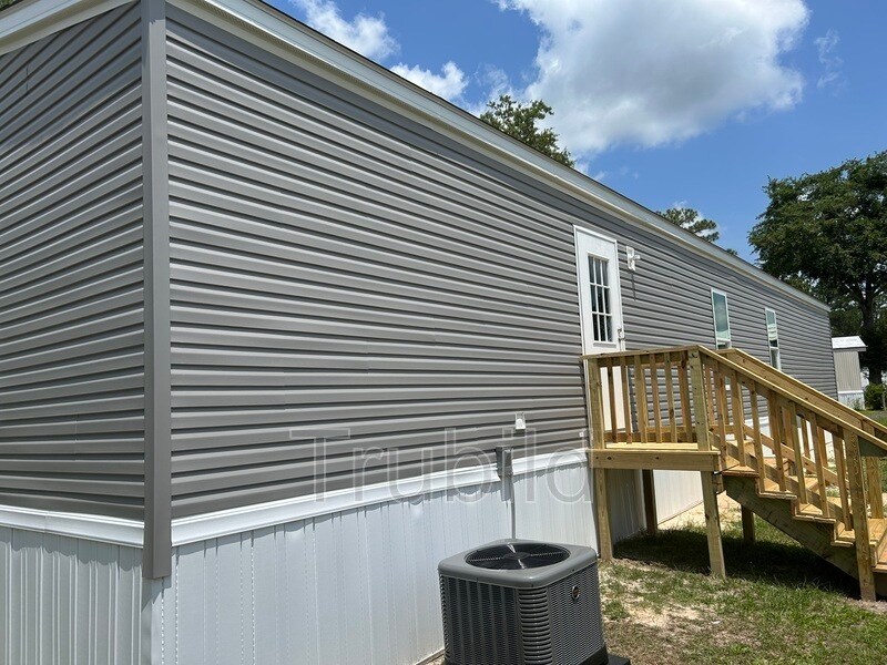 Building Photo - 98 Somerset Dr