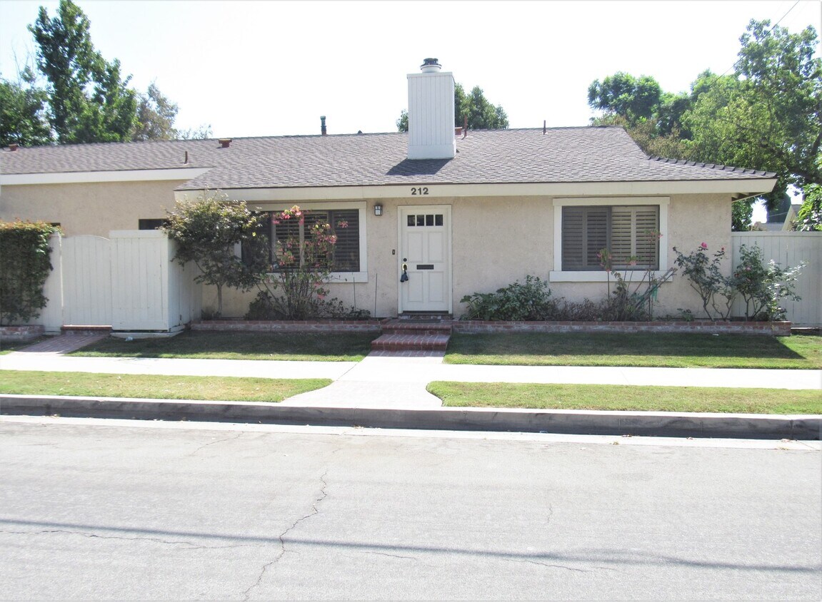 Primary Photo - 212-218 E. Culver Avenue