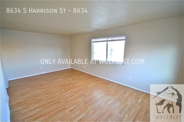 Building Photo - No Deposit Option! Updated 2 Bedroom Sandy...