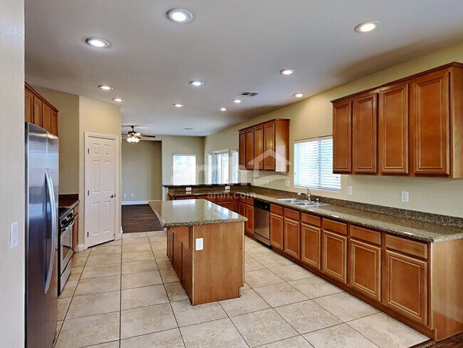 Foto del edificio - 2920 E Gables Vale Ct