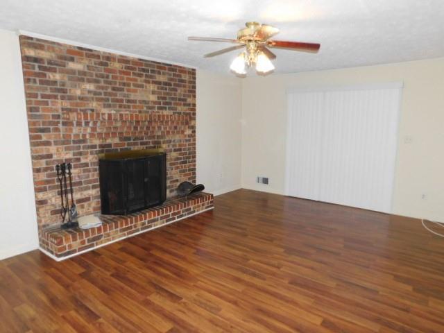 Building Photo - 703 Robin Ct