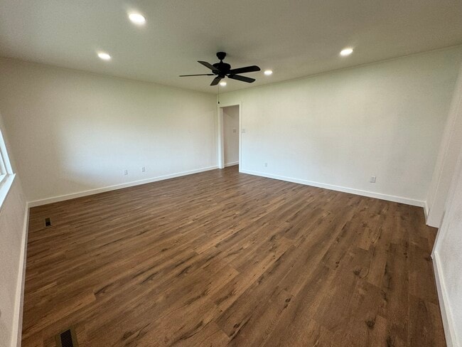 Building Photo - 603 Winnsboro St