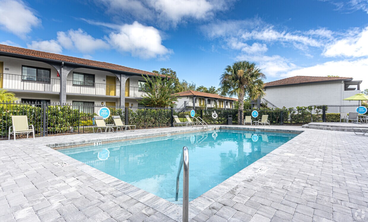 The Oasis Apartments Alquileres en Daytona Beach, FL