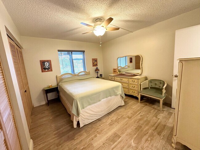 Foto del edificio - 824 SW 9th St Cir