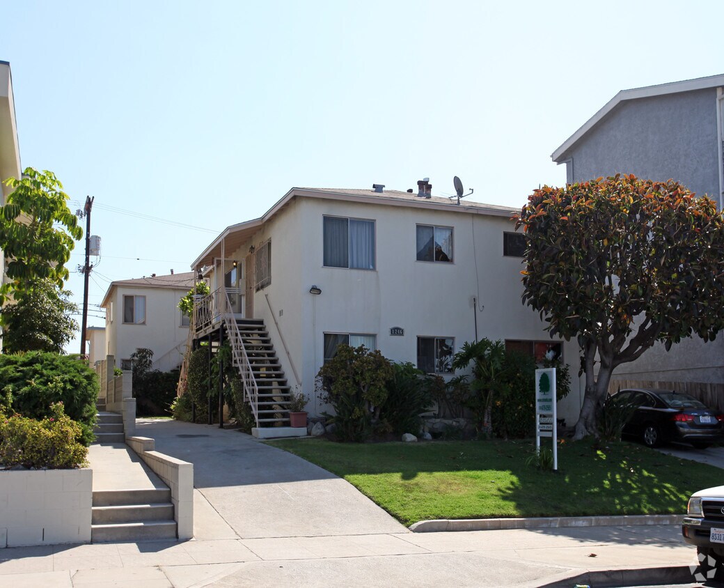Primary Photo - 1246 S Saltair Ave