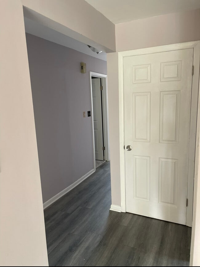 Livingroom Hallway View - 309 Bensley Ave