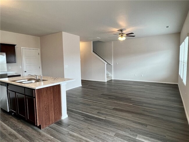 Foto del edificio - 3250 Gulley Ln