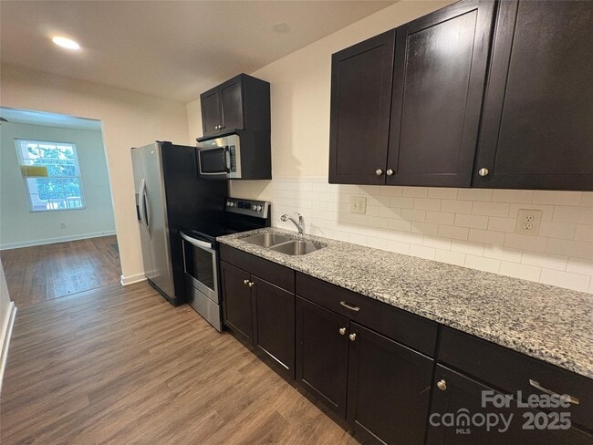 Foto del edificio - 2827 Morson St