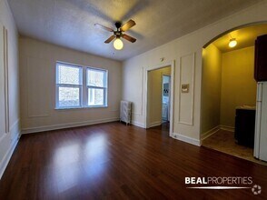 Building Photo - 2827 N Burling St