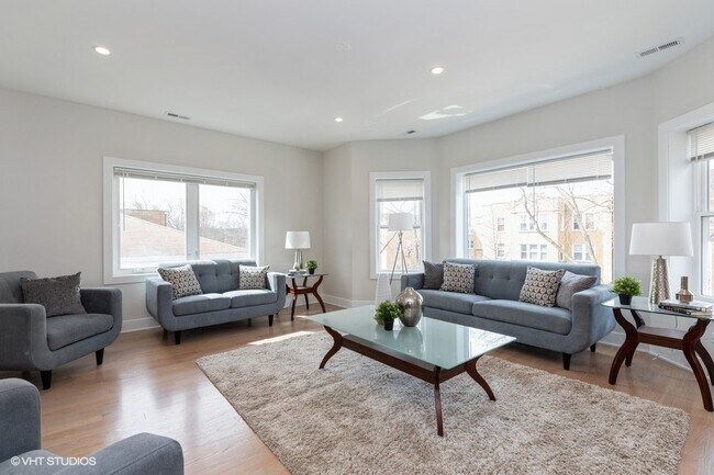 Foto del edificio - 6325 N Richmond St