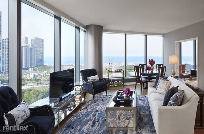 Foto principal - 1 br, 1 bath Condo - 55 E Monroe St