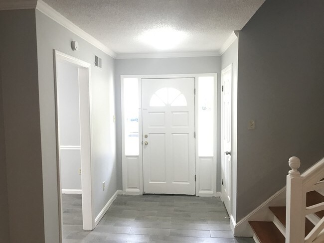 Foto del edificio - 5 Bedrooms + Bonus & 3 Bathroom.