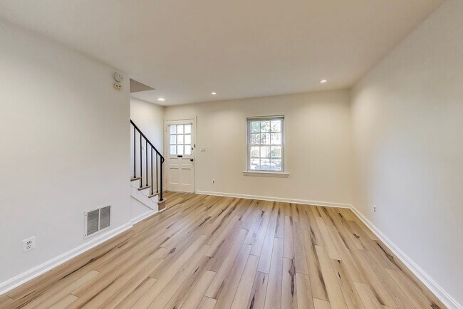 Foto del edificio - 1716 East-West Hwy