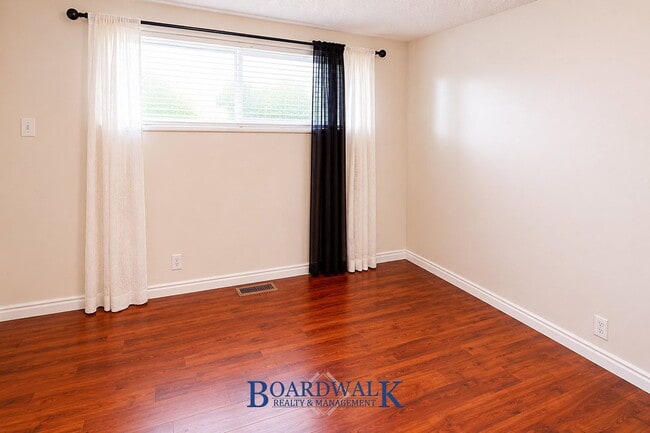 Foto del edificio - 6423 S Westridge St