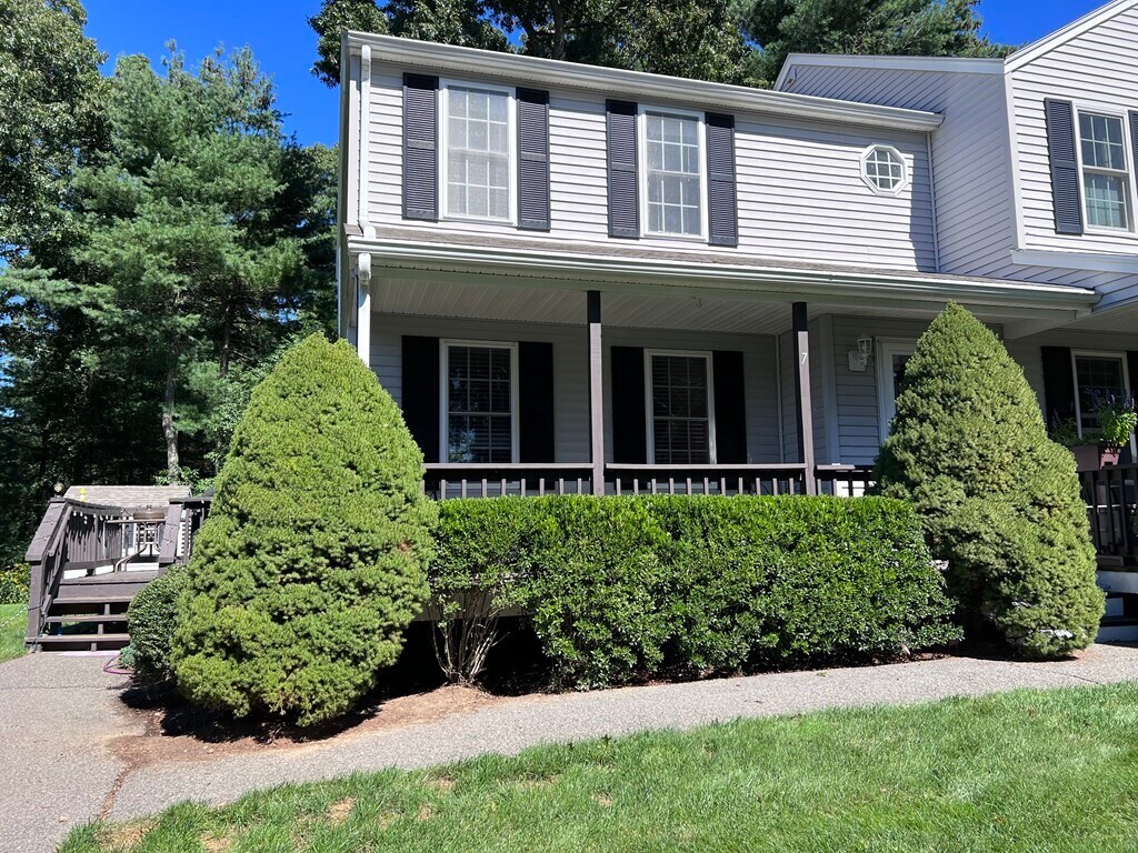 7 Leilo Dr, Middleborough, MA 02346 Townhome Rentals in Middleborough