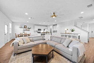 Building Photo - 7002 Nijinsky Dr