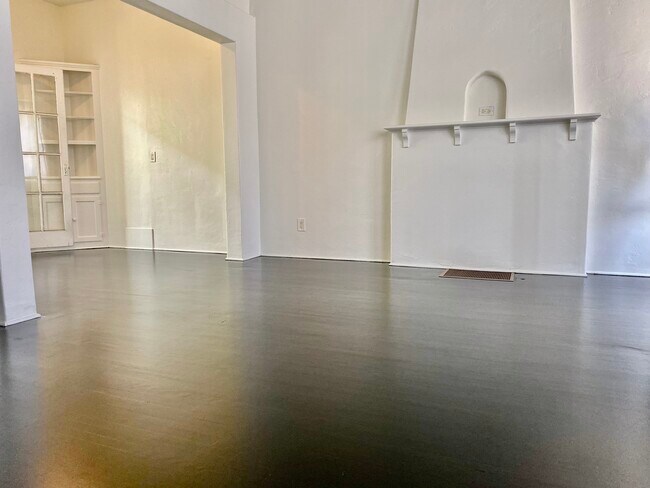 sala de estar/comedor - 1044 N Crescent Heights Blvd