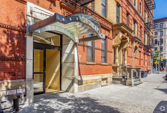 Entrance - 303 W 21st St