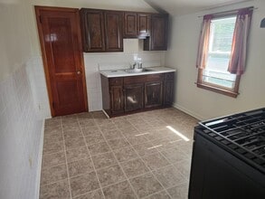 Building Photo - 18 Ryle Ave
