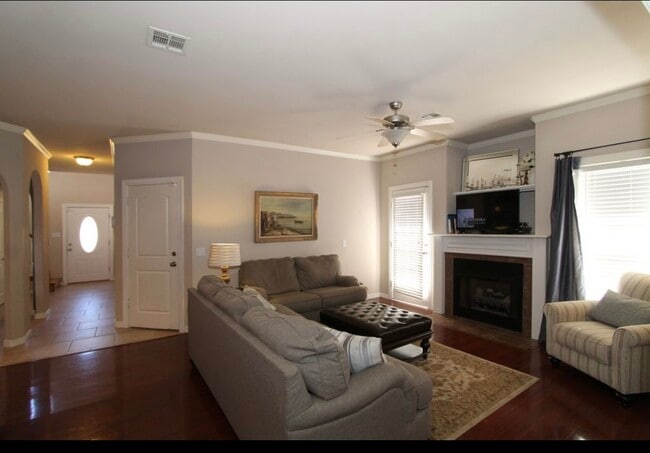 Foto del edificio - 11220 S Cedar St