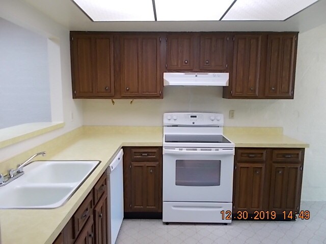 Foto del edificio - 2525 E Prince Rd