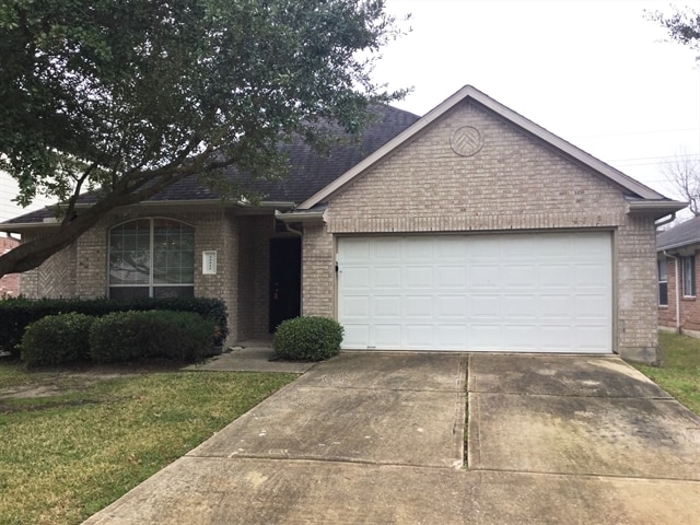 Building Photo - 23511 Hidden Maple Dr