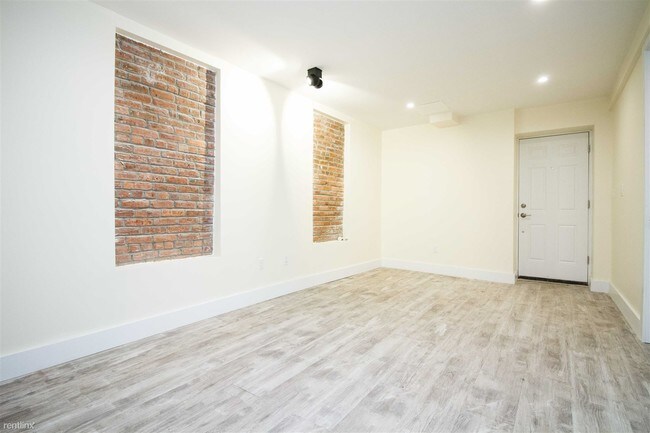 Building Photo - 3 br, 1 bath  - 296 Harman St