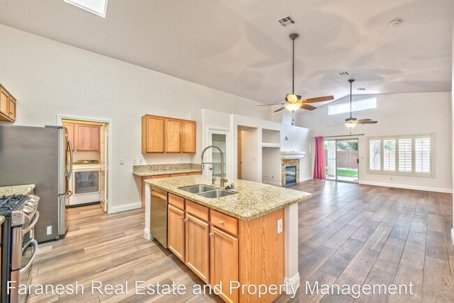 Building Photo - 3 br, 2 bath House - 807 Baymist Ave