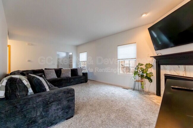 Foto del edificio - 1636 Fredericksburg Ln