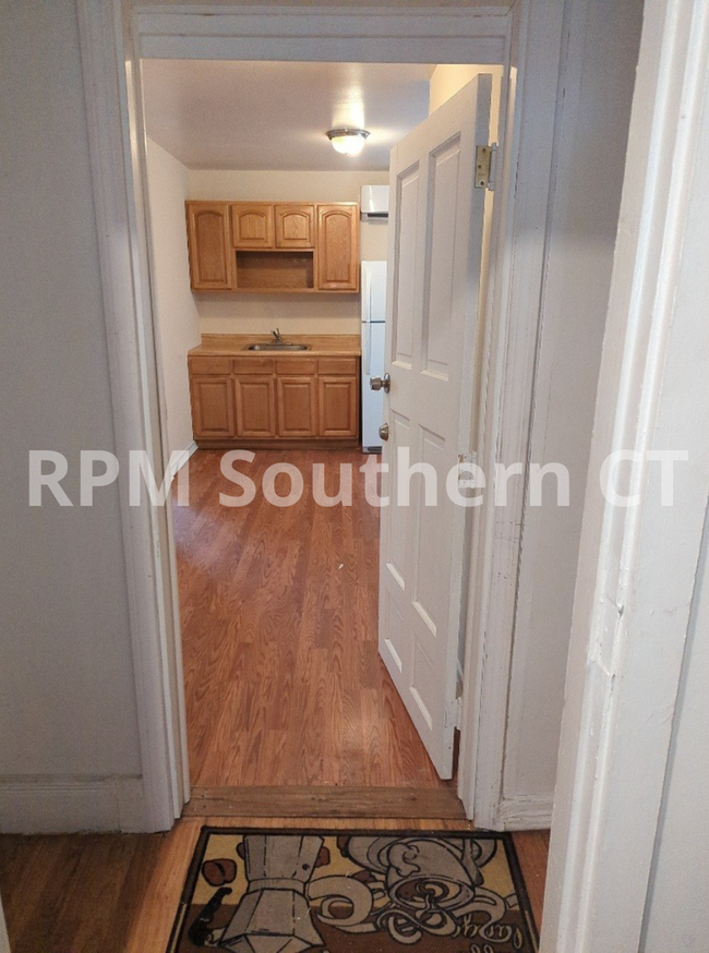 Building Photo - Newly Updated 1-Bedroom Apartment – Freshl...