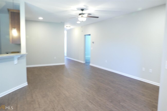 Building Photo - 116 Red Maple Ln