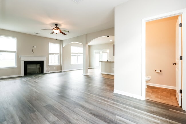 Building Photo - 1516 Driftwood Ln