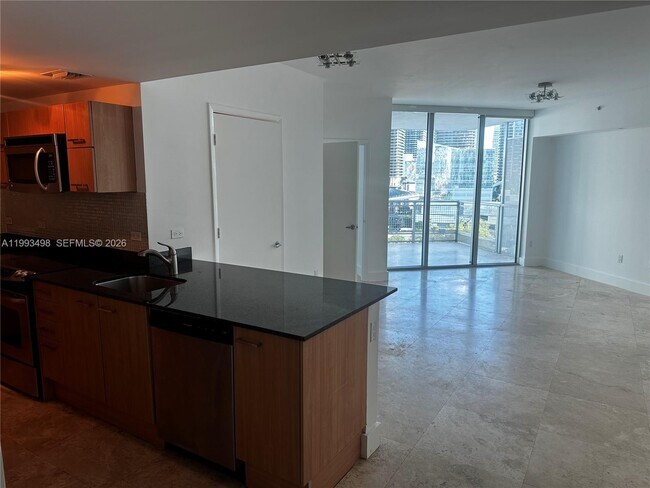 Foto del edificio - 350 S Miami Ave