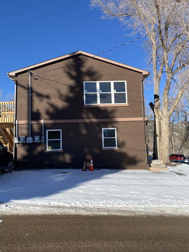 Foto del edificio - 2 Bedroom Duplex in Manitou - Prospect
