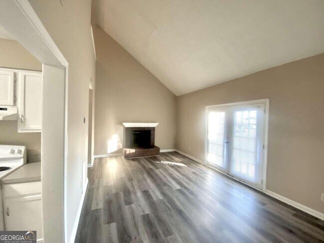 Building Photo - 4455 Golf Vista Cir
