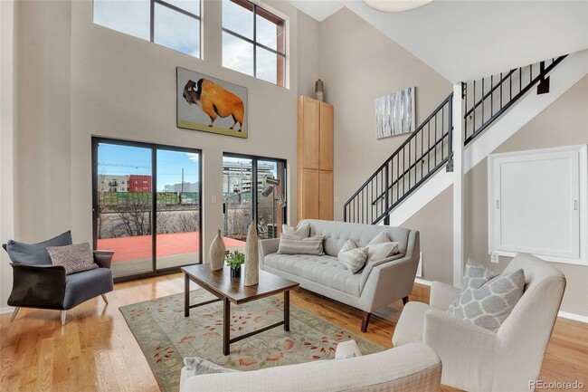 Foto del edificio - Beauty in the RiNo Arts District Townhome!