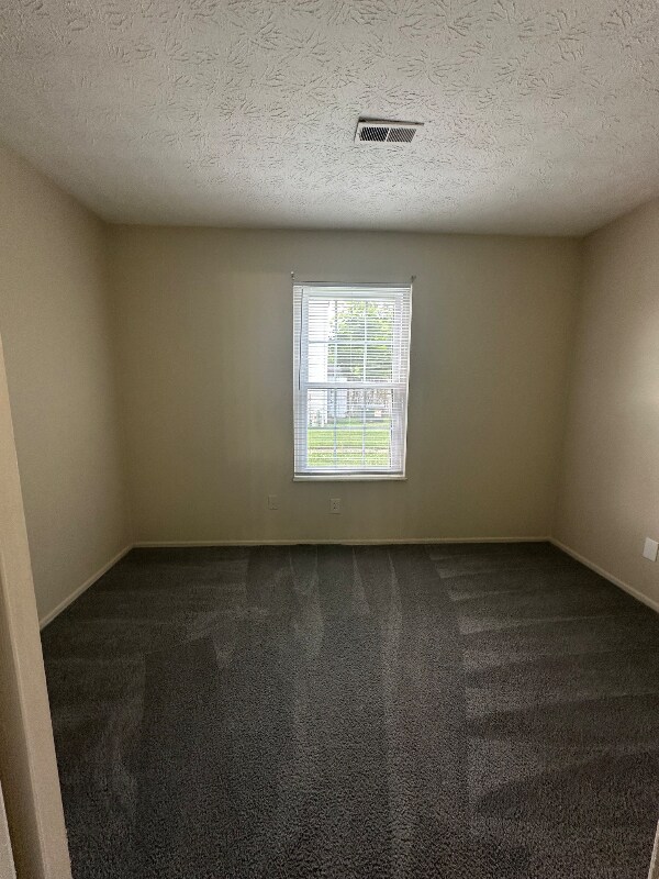 Foto del edificio - 2523 Broadleaf Ct