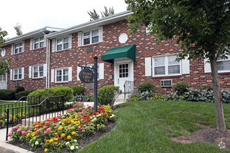 Broadmore Apartments Photo