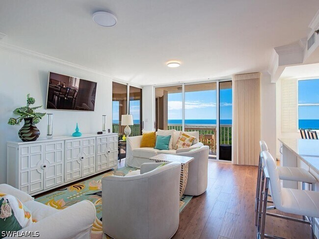 Foto del edificio - 6585 Nicholas Blvd