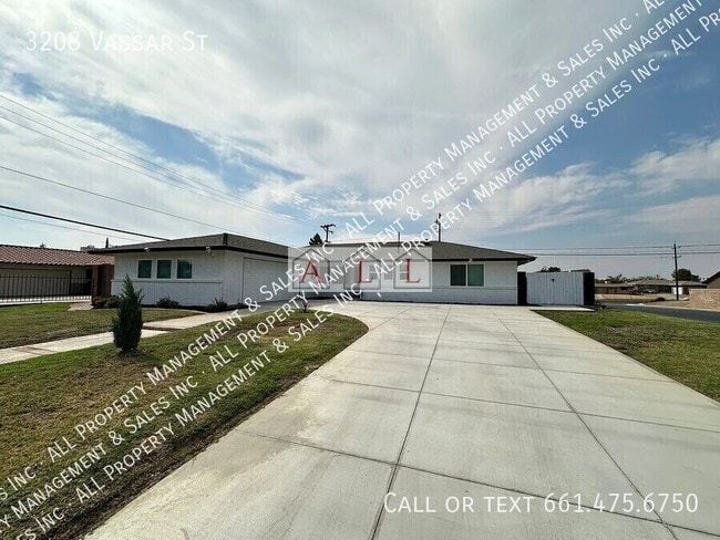 Building Photo - 3208 Vassar St
