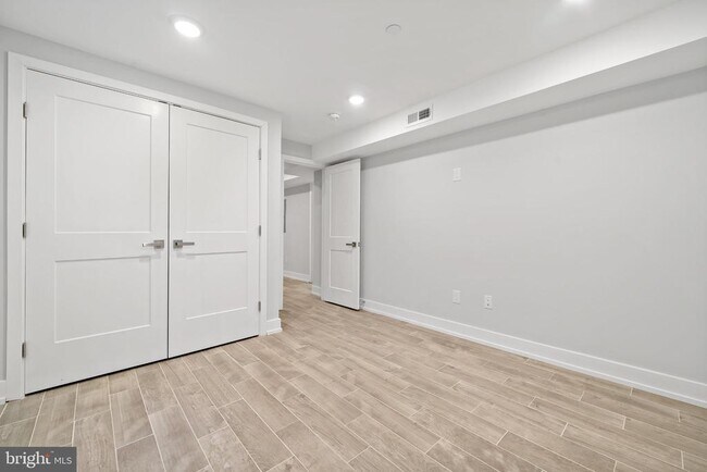 Building Photo - 1530 N Palethorp St