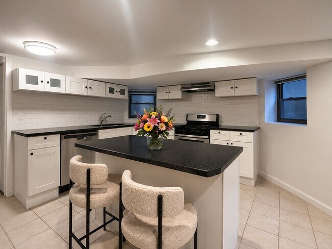 Foto del edificio - 4935 W Cullom Ave
