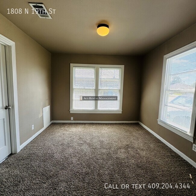 Foto del edificio - 1808 N 19th St