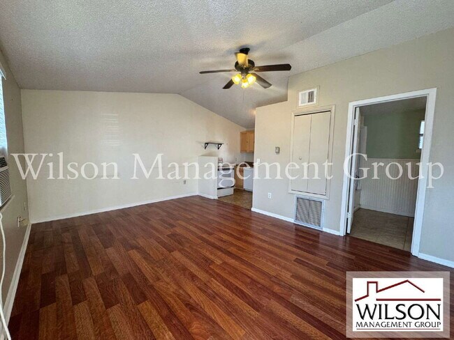 Foto del edificio - 3104 E Jefferson St