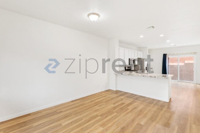 Foto del edificio - 3444 N Bearpin Gap Ln