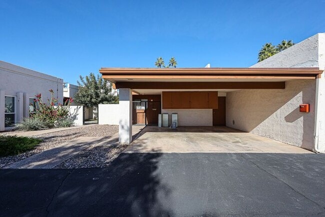 Building Photo - Amazing 3beds/2baths Townhome in Tempe!
