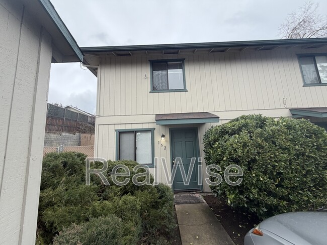 Building Photo - 152 Southridge Way