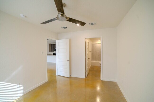 Foto del edificio - 907 Switchgrass Dr
